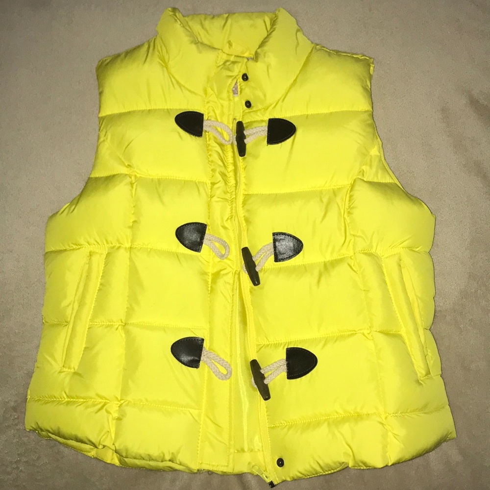 Waterproof sleeveless jacket